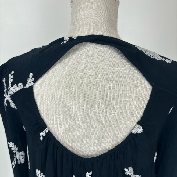 Free People - Picture 9 of 12